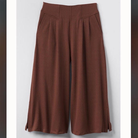 Matilda Jane - Alice Textured Wide Leg Cropped Pants - Picture 4 of 8